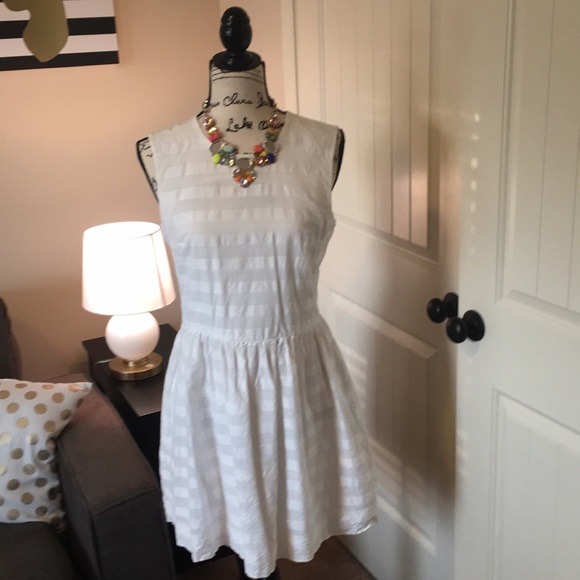 GAP White Dress SZ 6 - Picture 2 of 4